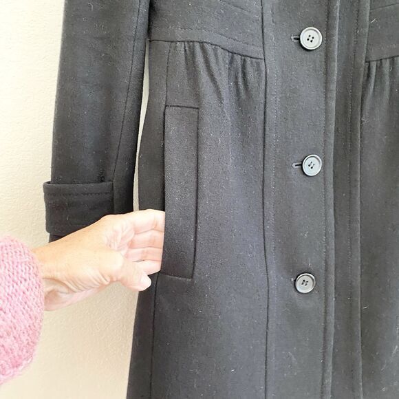 Elegant Black Women's Coat - Picture 3 of 13